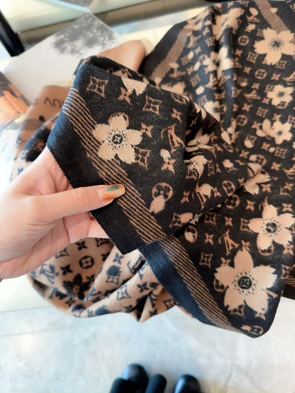 Louis Vuitton Floral Fringed Scarf — detail